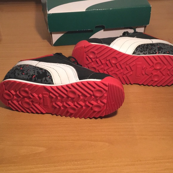 PUMA Roma Basic Camo Sneakers - Picture 6 of 8